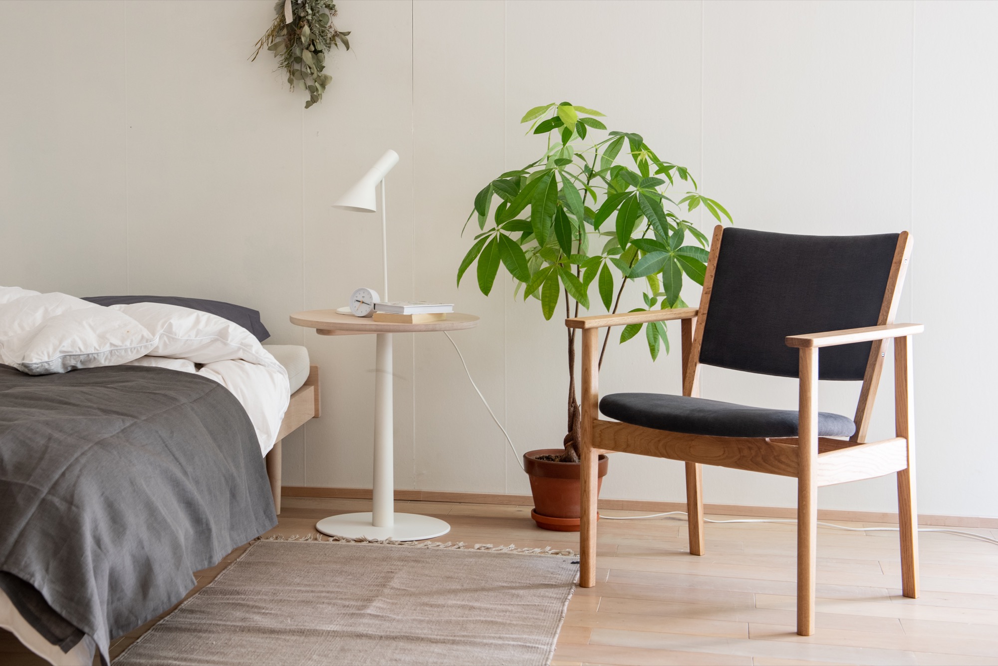 LIM Bed / LIM Living Chair を発表